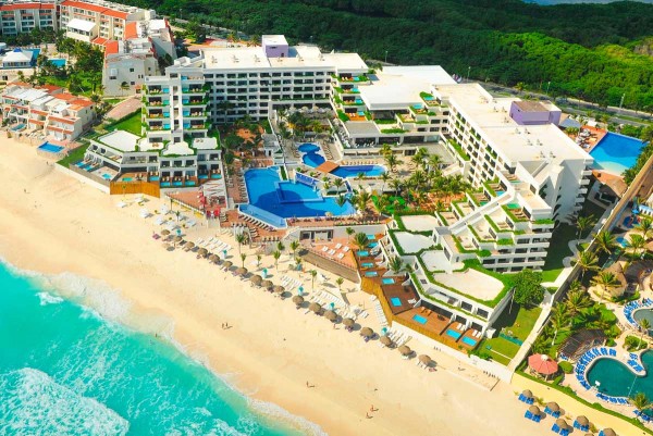 LGBTQ+ Friendly All Inclusive Resorts - Grand Oasis Cancun